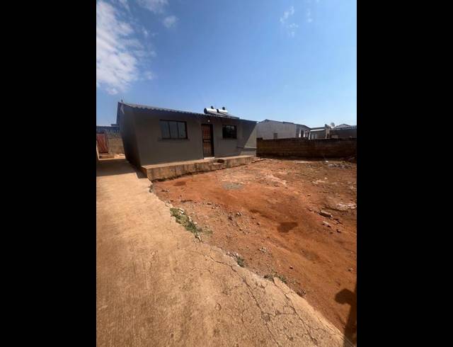 2 BEDROOM HOUSE FOR SALE IN TEMBISA CENTRAL